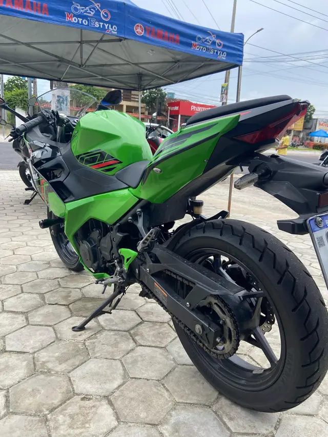 Carro Kawasaki Ninja 2021 400