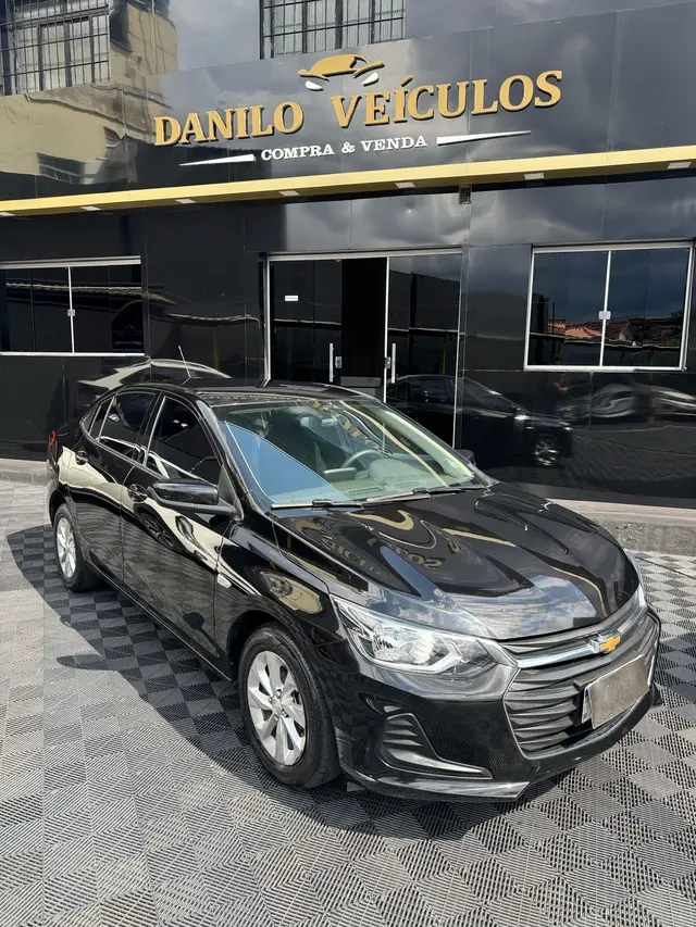 Carro Chevrolet Onix Plus 2023 LT 1.0