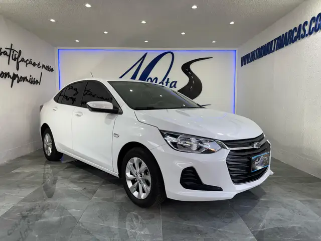 Carro Chevrolet Onix Plus 2023 LT 1.0