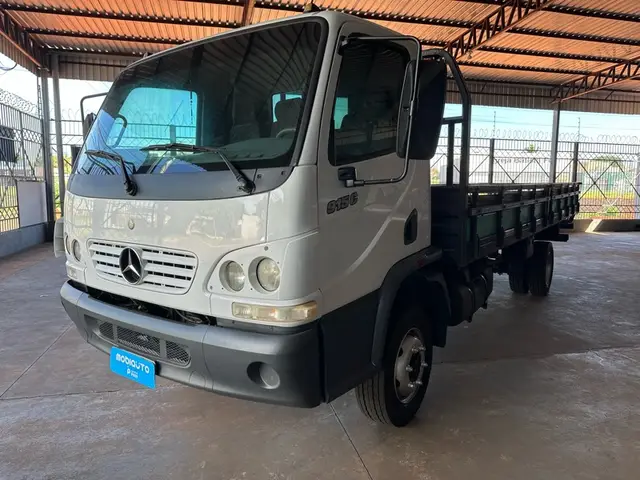 Carro Mercedes-Benz Accelo 2010 815/46 C.EST