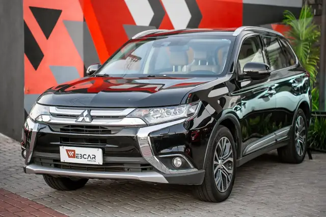 Carro Mitsubishi Outlander 2018 2.2 DI-D Mid 4WD