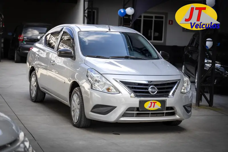 Nissan Versa 1.6 16V V-Drive (Flex)