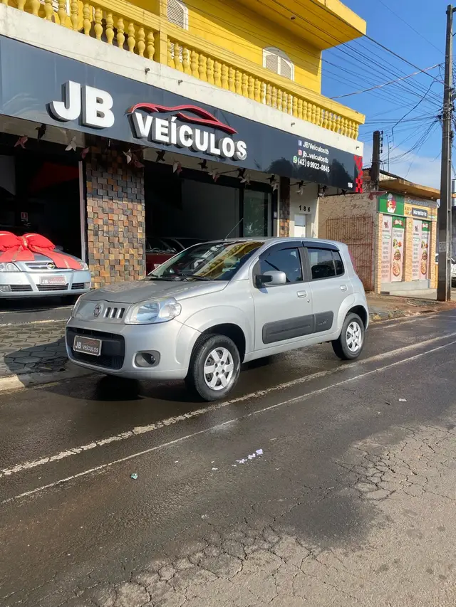 Carro Fiat Uno 2013 Vivace Italia 1.0 8V (Flex) 4p