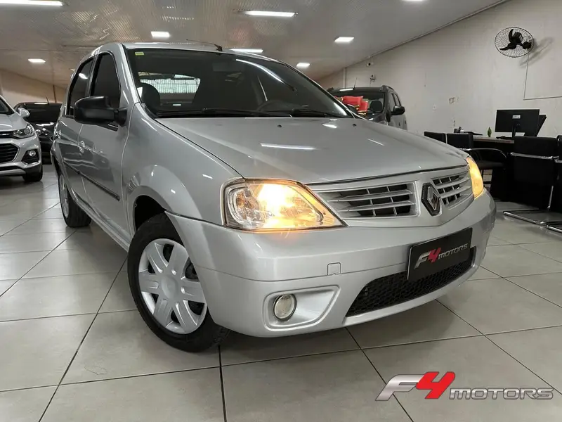 Renault Logan Expression 1.0 16V (flex)