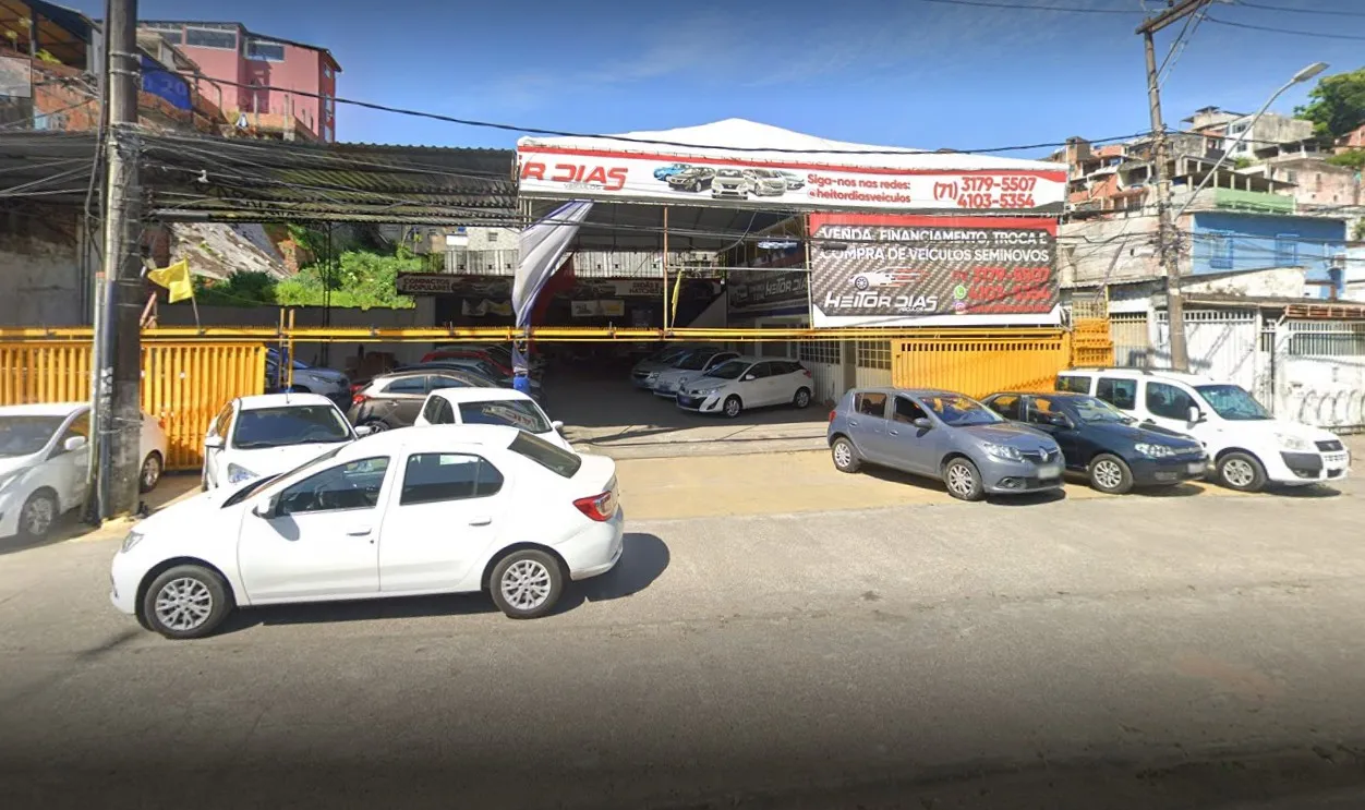 Fachada da loja Heitor Dias Veículos - Salvador - BA