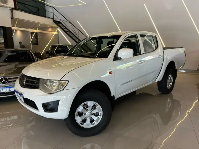 Carro Mitsubishi L200 Triton Sport 2015 3.2 Di-D 4x4 GL