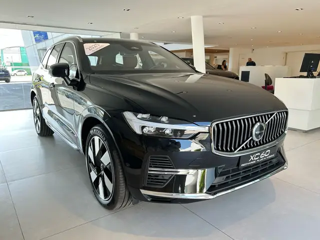 Carro Volvo XC60 2024 XC60 Ultimate  AWD (Híbrido)