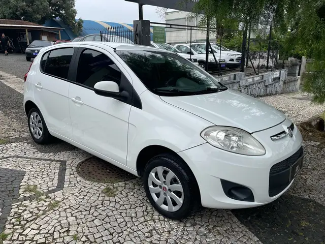 Carro Fiat Palio 2015 Attractive 1.0 Evo (Flex)