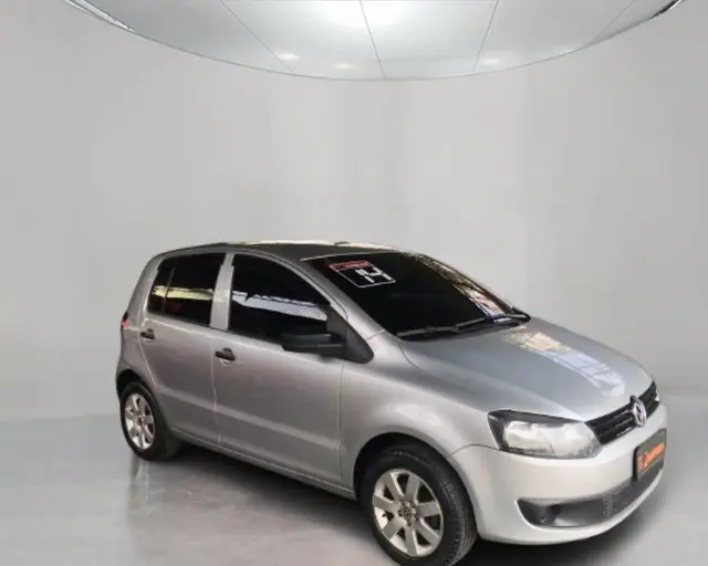 Carro Volkswagen Fox 2014 1.0 TEC (Flex) 4p