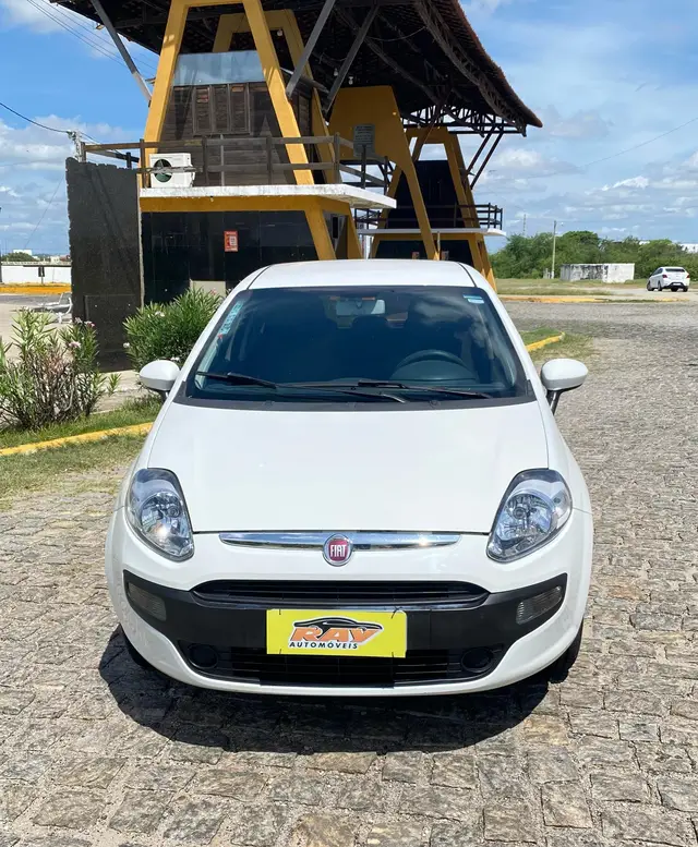 Carro Fiat Punto 2016 Attractive 1.4 (Flex)