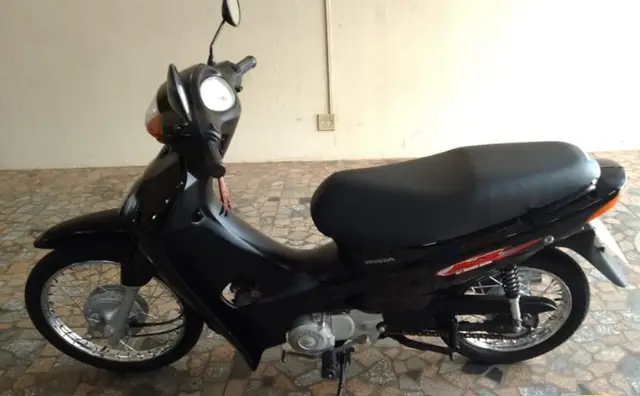 Carro Honda BIZ 100 2005 C 100 BIZ ES