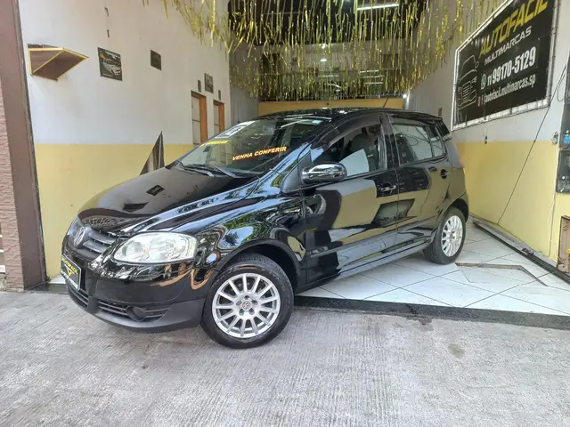 Carro Volkswagen Fox 2010 1.0 8V (Flex) 4p