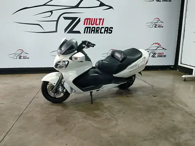 Carro Suzuki Burgman 2011 650