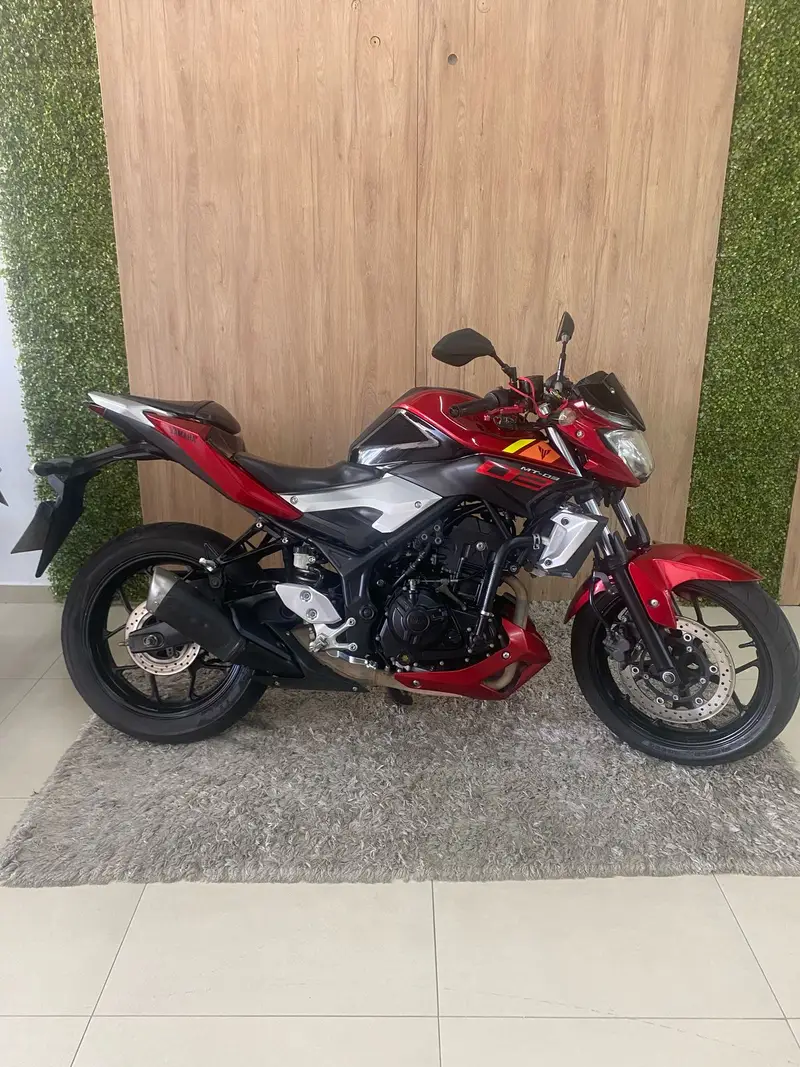 Yamaha MT-03 (STD)