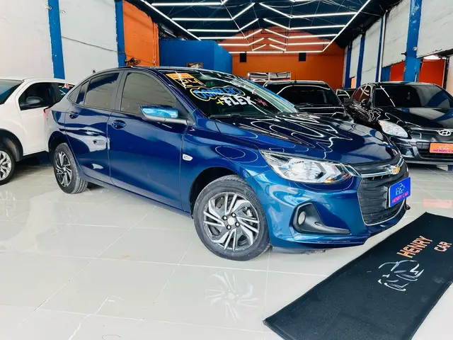 Carro Chevrolet Onix Plus 2024 LT 1.0 Turbo