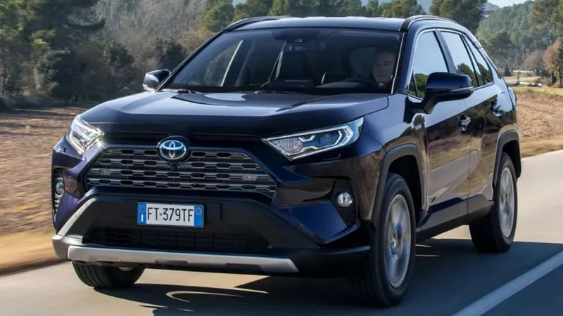 Toyota atrasa entrega de modelos híbridos e a culpa pode estar no motor
