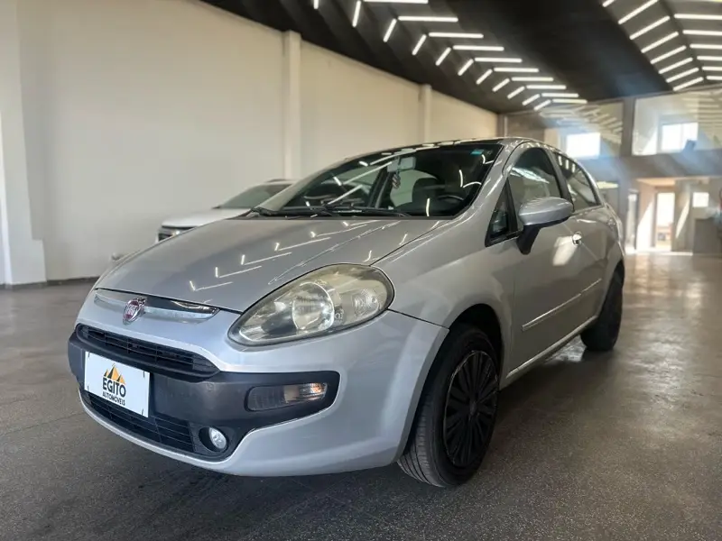 Fiat Punto Attractive 1.4 (Flex)