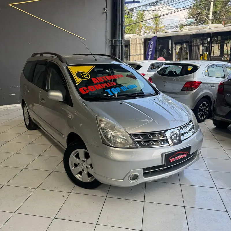 Nissan Livina SL 1.8 16V (flex) (aut)