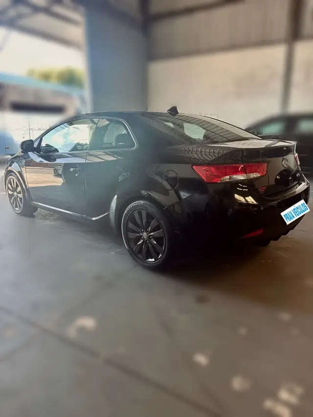 Carro Kia Cerato 2012 SX 2.0 16V Koup E.387 (aut)