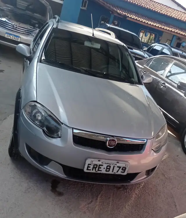Carro Fiat Palio Weekend 2014 Trekking 1.6 16V (Flex)