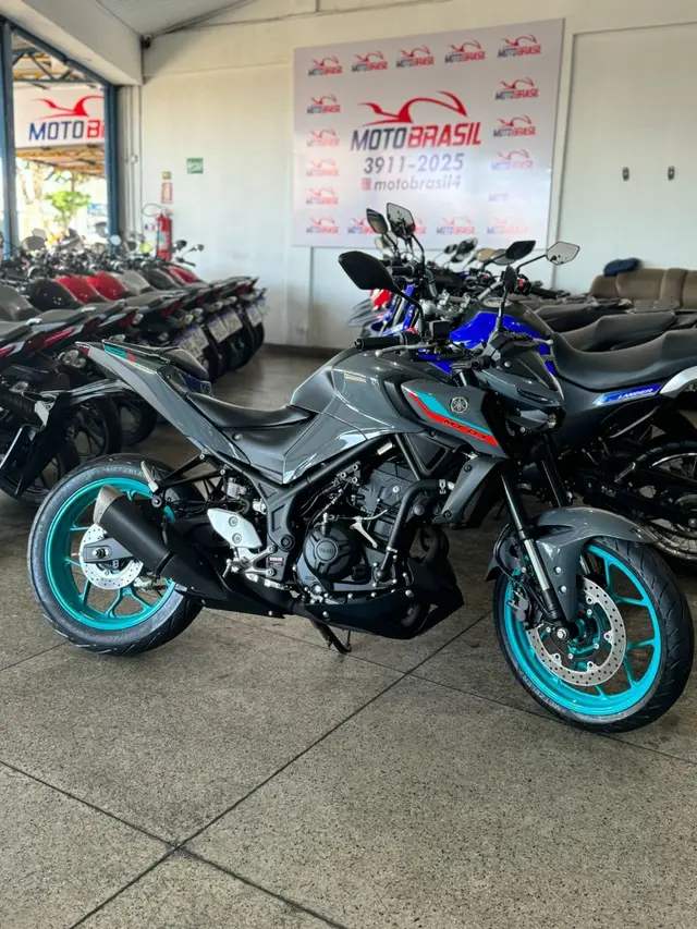 Carro Yamaha MT-03 2024 ABS