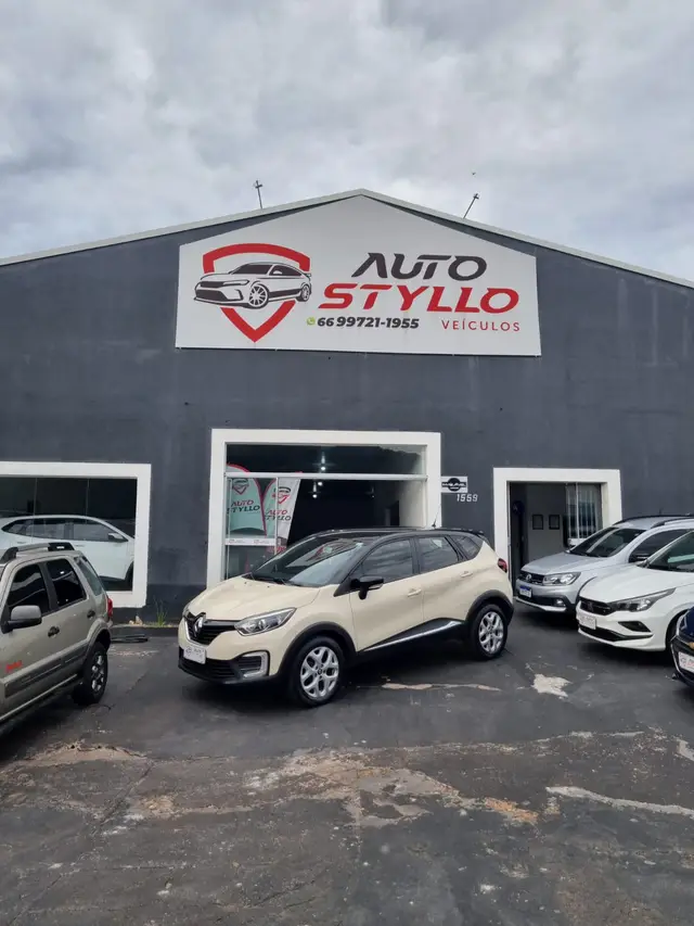 Carro Renault Captur 2018 Life 1.6 16v SCe CVT (Flex)