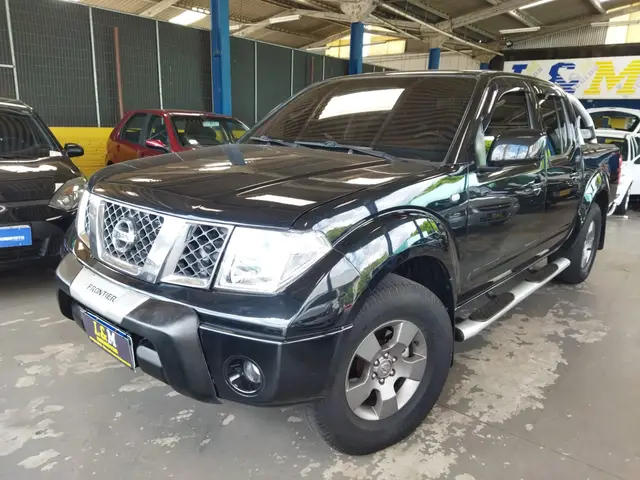 Carro Nissan Frontier 2012 XE 4x2 2.5 16V (cab. dupla)