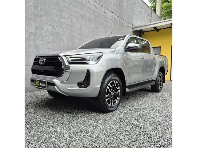 Carro Toyota Hilux Cabine Dupla 2024 SRX 4x4 2.8 Diesel