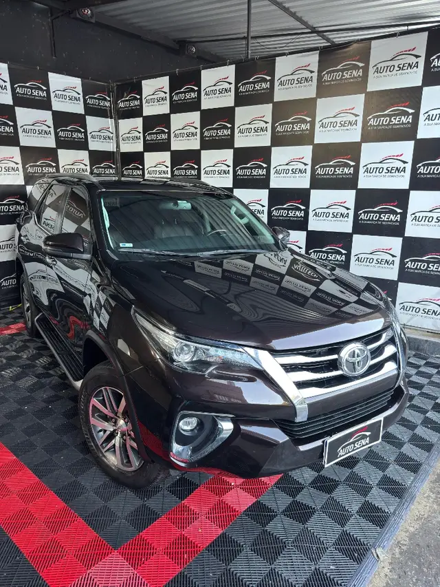 Carro Toyota SW4 2020 2.8 TDI SRX 7L 4x4 (Aut) (Diesel)