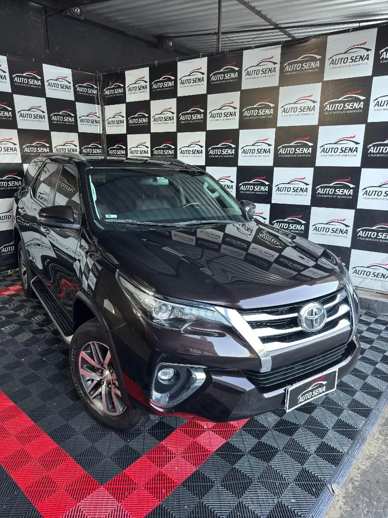 Toyota SW4 2.8 TDI SRX 7L 4x4 (Aut) (Diesel)