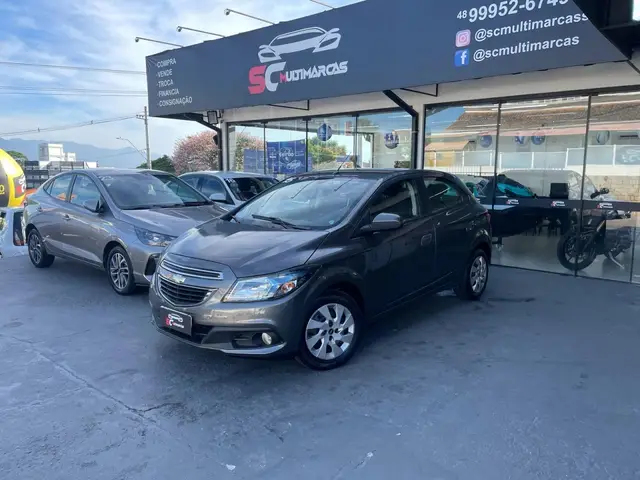Carro Chevrolet Onix 2015 1.4 LT SPE/4