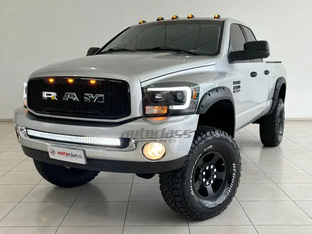 Carro Dodge RAM 2009 Ram 2500 QC 5.9