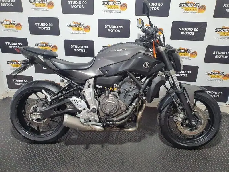 Yamaha MT-07 (STD)