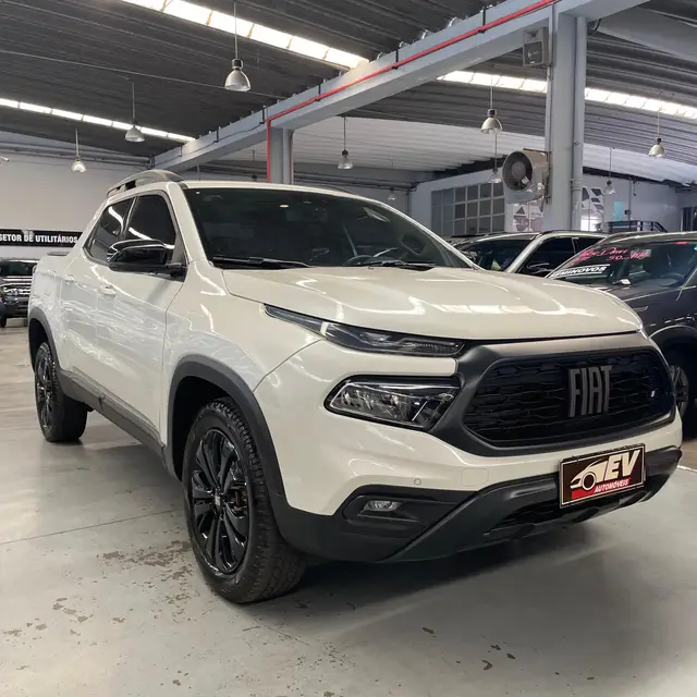 Carro Fiat Toro 2023 Volcano 1.3