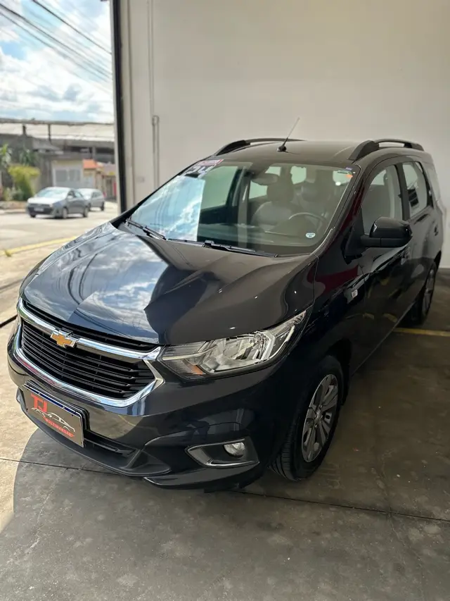 Carro Chevrolet Spin 2024 Premier 1.8 (Aut.)