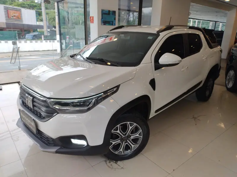 Fiat Strada Volcano 1.3 CD (Flex)