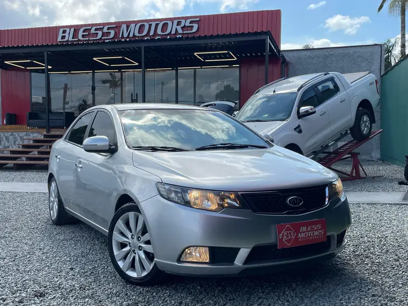 Kia Cerato 1.6 16V (Aut)