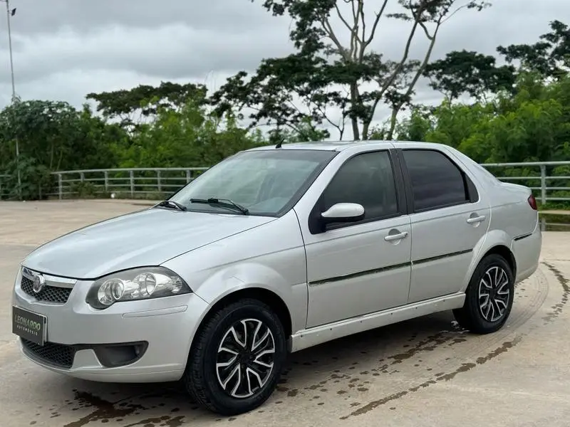 Fiat Siena HLX 1.8 8V (Flex)