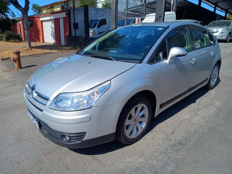Citroën C4 GLX 2.0 (flex)