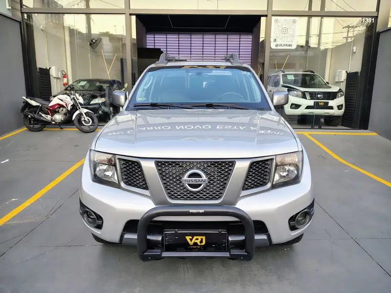 Nissan Frontier 2.5 TD CD 4x4 SV Attack