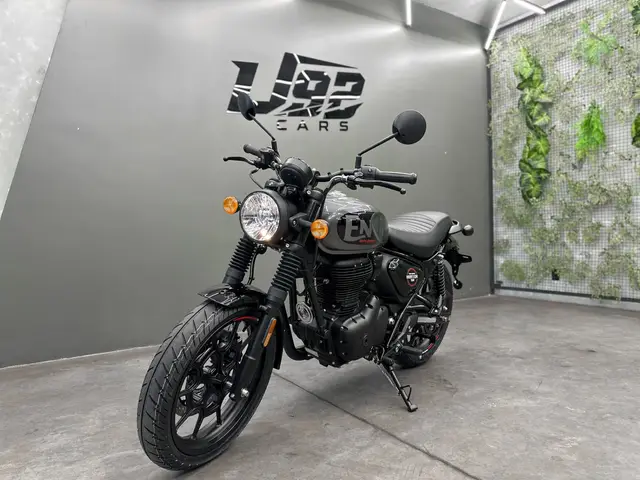 Carro Royal Enfield Hunter 350 2025 Dapper