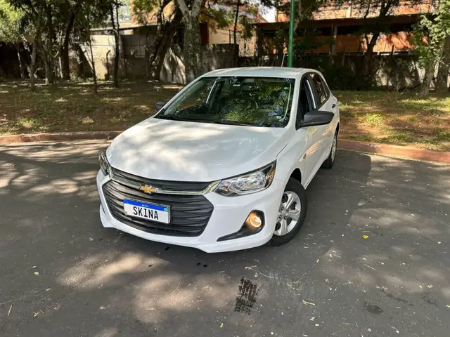 Carro Chevrolet Onix 2024 1.0