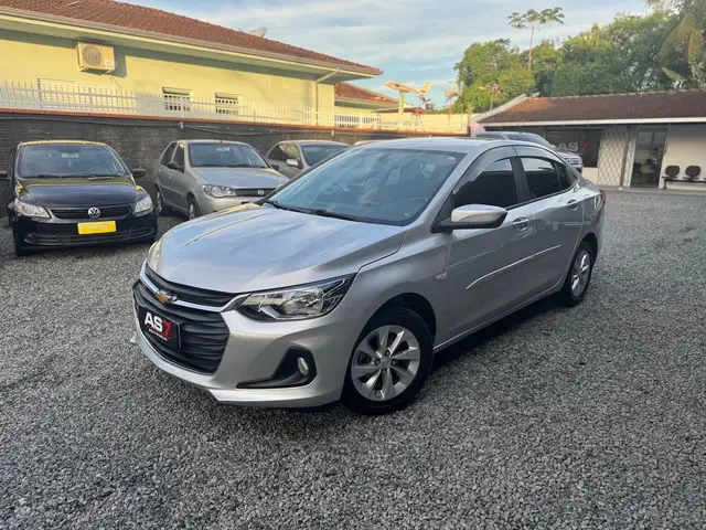 Carro Chevrolet Onix Plus 2020 1.0 LT Turbo (Flex)