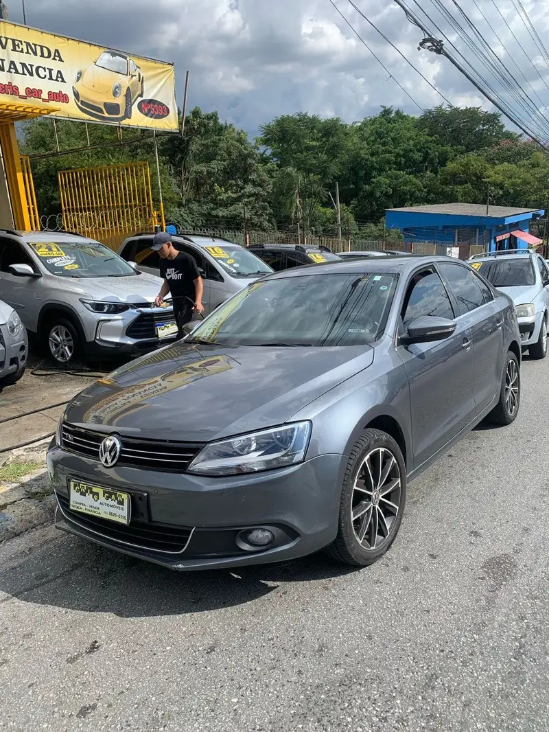 Volkswagen Jetta 2.0 TSI Highline DSG