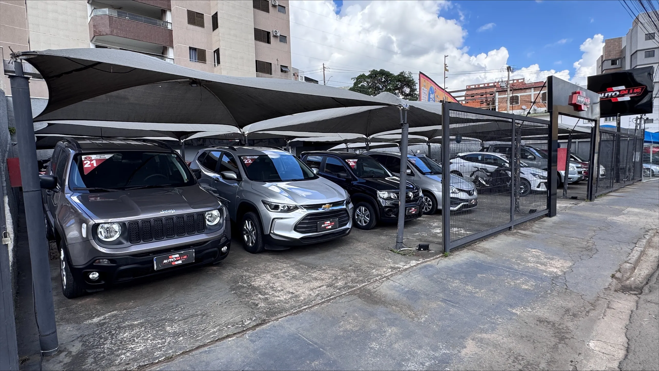 Fachada da loja Auto Plus - Lavras - MG
