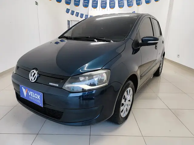 Carro Volkswagen Fox 2014 1.0 TEC BlueMotion (Flex) 4p