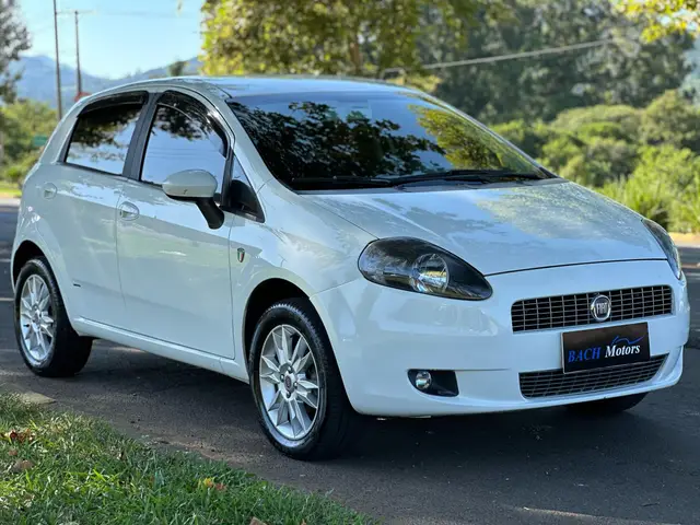 Carro Fiat Punto 2012 Attractive 1.4 (Flex)