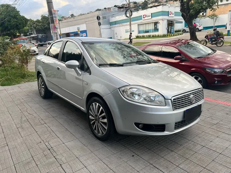 Fiat Linea HLX 1.9/ 1.8 Flex 16V 4p