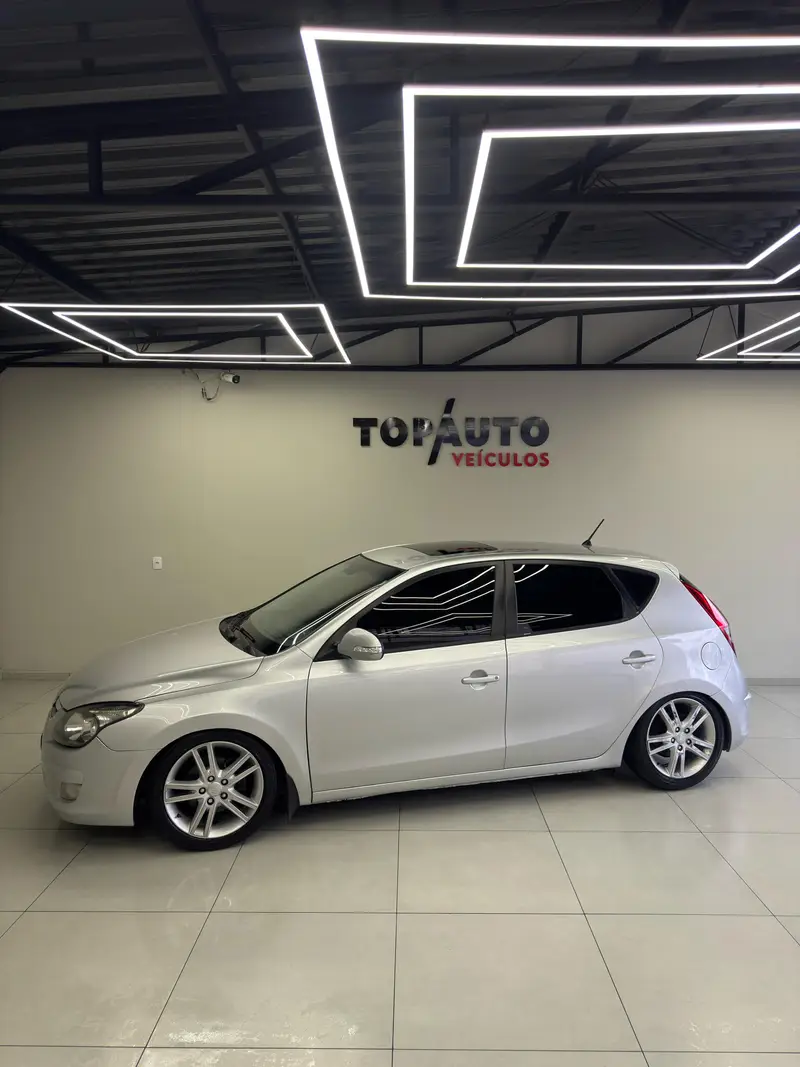 Hyundai i30 2.0 16V (aut)