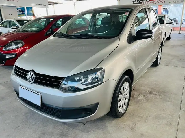 Carro Volkswagen Fox 2014 1.6 VHT Highline (Flex)